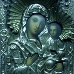 Иконы, церковная утварь